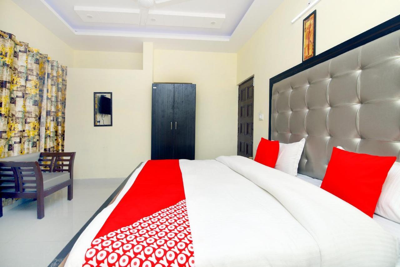 Oyo 8670 Hotel Usha Palace Массури Экстерьер фото